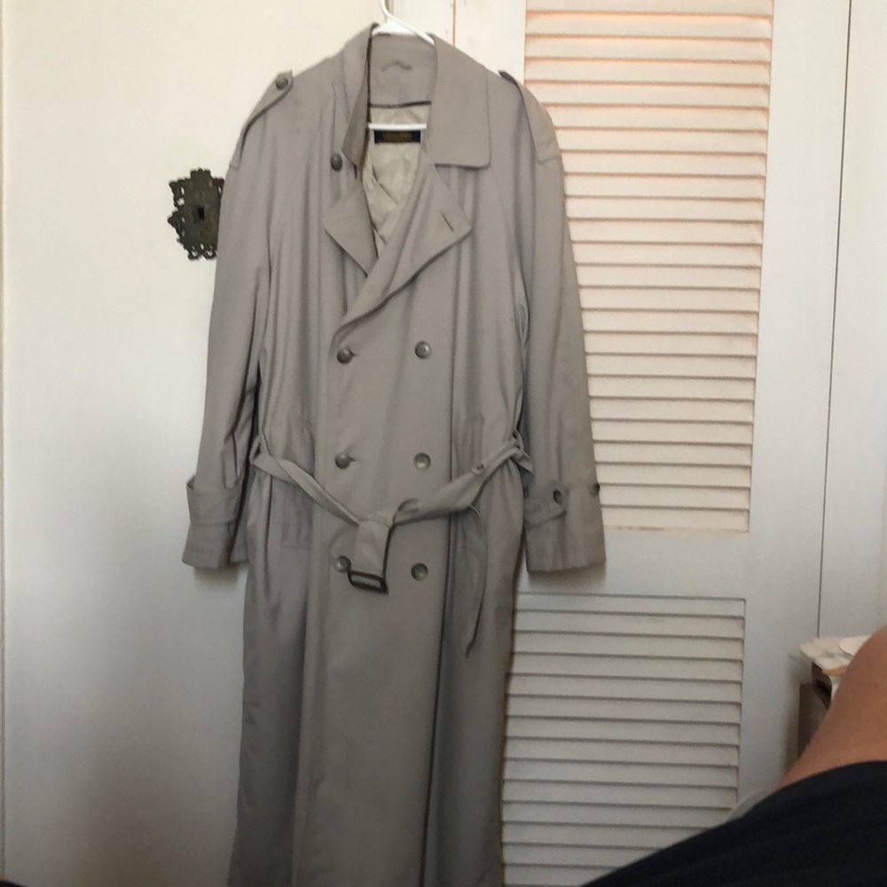 EUC classic Brooks Brothers trench coat